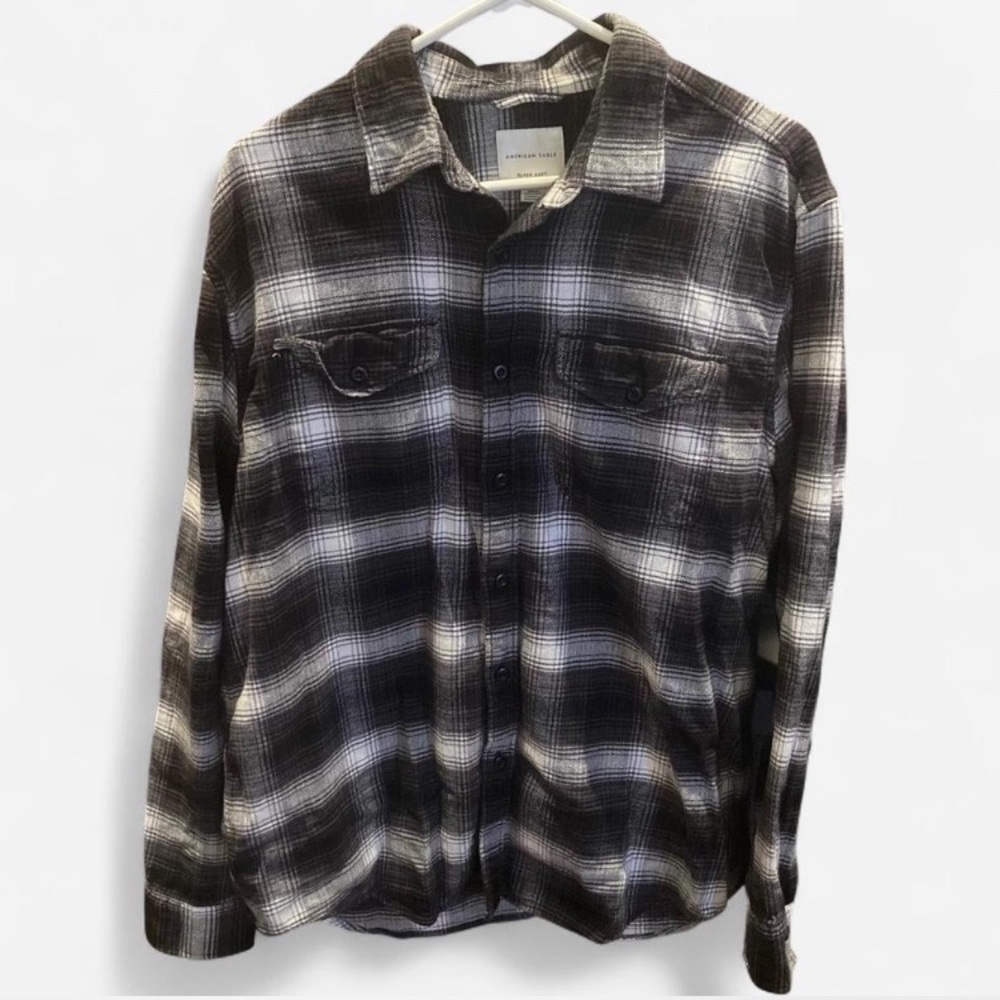 American Eagle Outfitters Black and White Plaid Casual Button Down Shirt